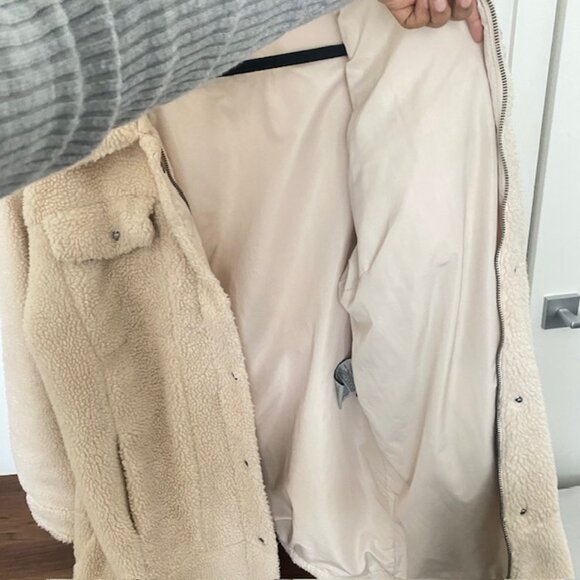 Levi's Sherpa Oversized Cream Color Jacket - XXL - Picture 9 of 13